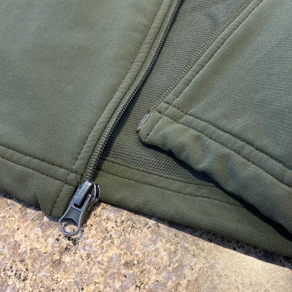 Pacific Trail Men’s Green Active Vest Large - Picture 10 of 17